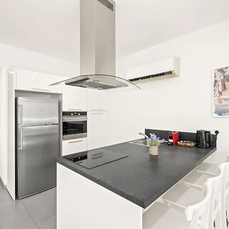 Apartment Mackenzie Urban 2 Bedroom Larnaka