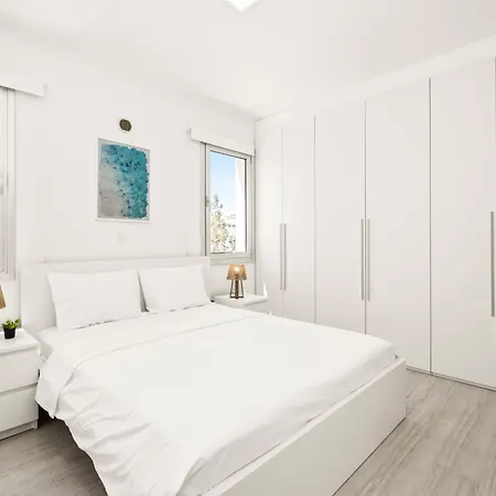 Apartment Mackenzie Urban 2 Bedroom Larnaka